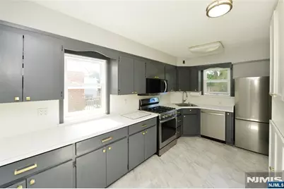 0-170 Tunbridge Road, Fair Lawn, NJ 07410 - Photo 8