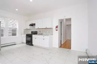7 Farnham Avenue, Garfield, NJ 07026 - Photo 6
