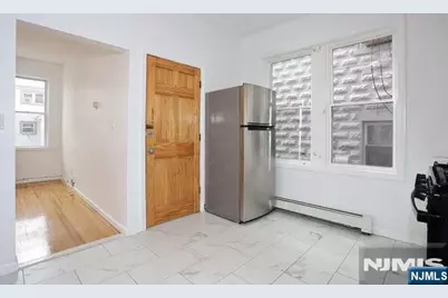 7 Farnham Avenue, Garfield, NJ 07026 - Photo 8
