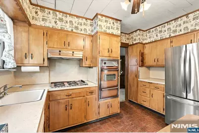93 Stoughton Street, Bergenfield, NJ 07621 - Photo 6