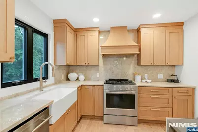 19 Midland Avenue, Hillsdale, NJ 07642 - Photo 18
