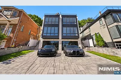 392 Undercliff Avenue, Edgewater, NJ 07020 - Photo 48
