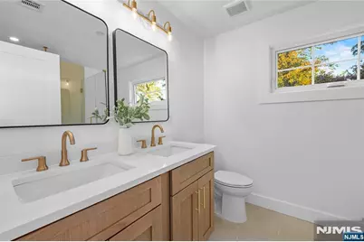 39-42 Sycamore Drive, Fair Lawn, NJ 07410 - Photo 18