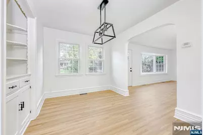 924 Franklin Avenue, Franklin Lakes, NJ 07417 - Photo 6