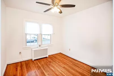 218 Hickory Avenue, Bergenfield, NJ 07621 - Photo 10