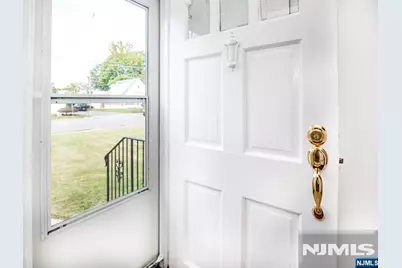 218 Hickory Avenue, Bergenfield, NJ 07621 - Photo 2
