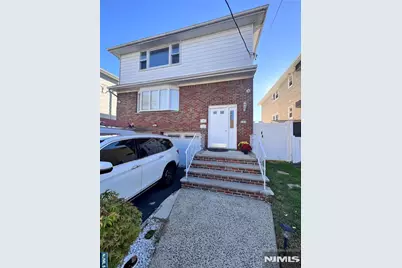 322 Roosevelt Avenue, Lyndhurst Township, NJ 07071 - Photo 1