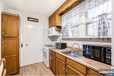 248 Tom Hunter Road, Fort Lee, NJ 07024 - Photo 10