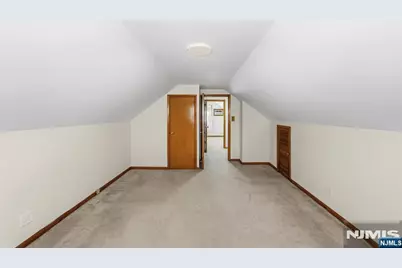454 Lasalle Avenue, Hasbrouck Heights, NJ 07604 - Photo 14