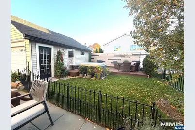 392 Highland Avenue, Wood Ridge, NJ 07075 - Photo 2