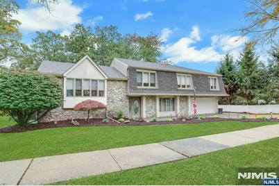 32 Clinton Lane, Wayne, NJ 07470 - Photo 1