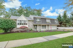 32 Clinton Ln, Wayne, NJ 07470 - Photo 1