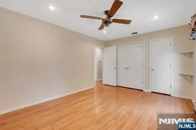 32 Clinton Lane, Wayne, NJ 07470 - Photo 4