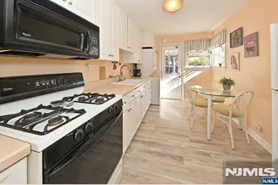 65 Lafayette Avenue, Maywood, NJ 07607 - Photo 8