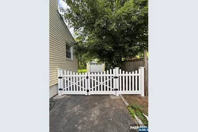 613 Martense Avenue, Teaneck Township, NJ 07666 - Photo 26