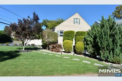 56 Wyandotte Avenue, Dumont, NJ 07628 - Photo 4