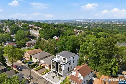 1017 Kingsland Lane, Fort Lee, NJ 07024 - Photo 4