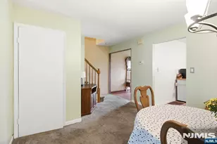 31 Astor Ct, Sayreville, NJ 08872 - Photo 6