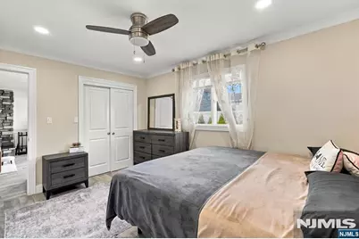 6 E Azalea Drive, Wallington, NJ 07057 - Photo 30
