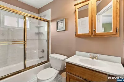 164 Arlington Boulevard, North Arlington, NJ 07031 - Photo 8