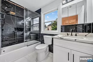85-87 Echo Pl A, Elmwood Park, NJ 07407 - Photo 24