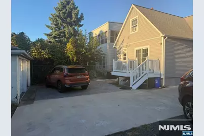 395 River Drive, Garfield, NJ 07026 - Photo 4