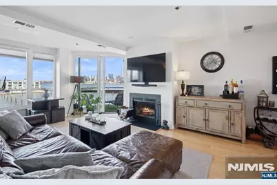 600 Harbor Boulevard 949 #949, Weehawken, NJ 07086 - Photo 1