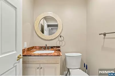 456 Glen Avenue A #A, Palisades Park, NJ 07650 - Photo 10