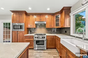 456 Glen Ave A, Palisades Park, NJ 07650 - Photo 6