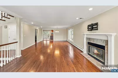 456 Glen Avenue A #A, Palisades Park, NJ 07650 - Photo 2