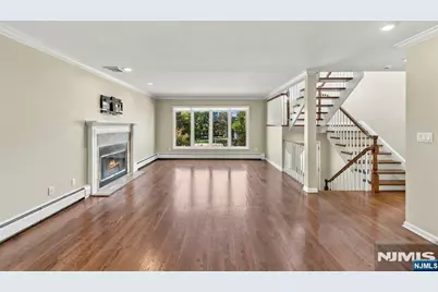 456 Glen Avenue A #A, Palisades Park, NJ 07650 - Photo 4