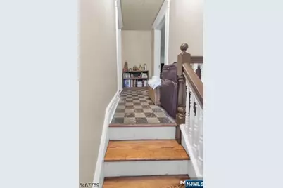 46 Oakland Terrace, Newark, NJ 07106 - Photo 32