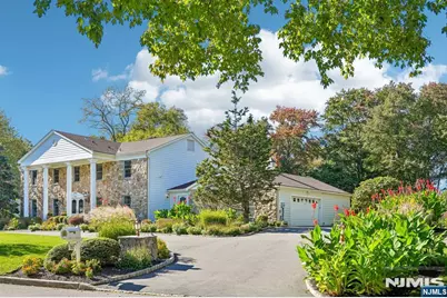 707 Calusa Trail, Franklin Lakes, NJ 07417 - Photo 2