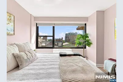135 Montgomery Street 8B #8B, Jersey City, NJ 07302 - Photo 12