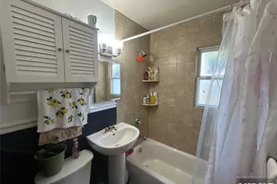 81 Ivanhoe Ter, Bloomfield, NJ 07003 - Photo 10