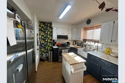 81 Ivanhoe Terrace, Bloomfield, NJ 07003 - Photo 6