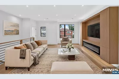 122 Edsall Avenue, Palisades Park, NJ 07650 - Photo 6