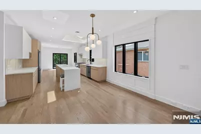 122 Edsall Avenue, Palisades Park, NJ 07650 - Photo 8