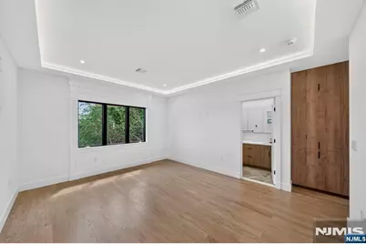 122 Edsall Avenue, Palisades Park, NJ 07650 - Photo 18