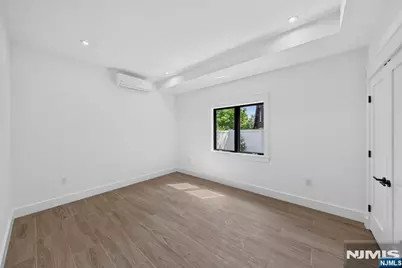 122 Edsall Avenue, Palisades Park, NJ 07650 - Photo 42