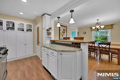 292 Kensington Road, River Edge, NJ 07661 - Photo 10