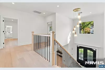 82 Benton Road, Paramus, NJ 07652 - Photo 8