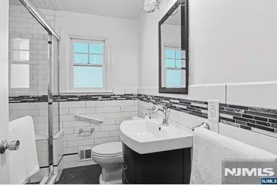 213 Baldwin Avenue, New Milford, NJ 07646 - Photo 10