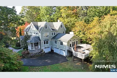 176 Werimus Road, Woodcliff Lake, NJ 07677 - Photo 2