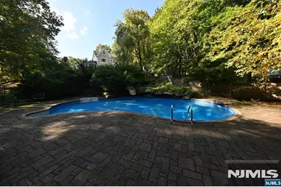 176 Werimus Road, Woodcliff Lake, NJ 07677 - Photo 32