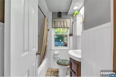 228 Washington Avenue, Elmwood Park, NJ 07407 - Photo 6