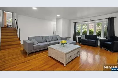 10 Center, Cresskill, NJ 07626 - Photo 2
