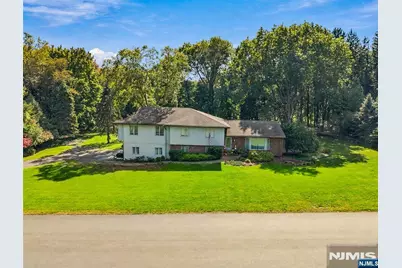 7 Saddle Brook Drive, Ho Ho Kus, NJ 07423 - Photo 1