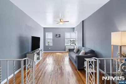 19-31 Lyons 610 #610, Newark, NJ 07112 - Photo 4