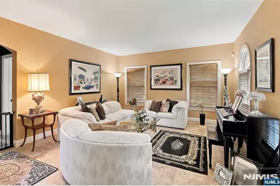 21 Pine Hill Road, Mahwah, NJ 07430 - Photo 8